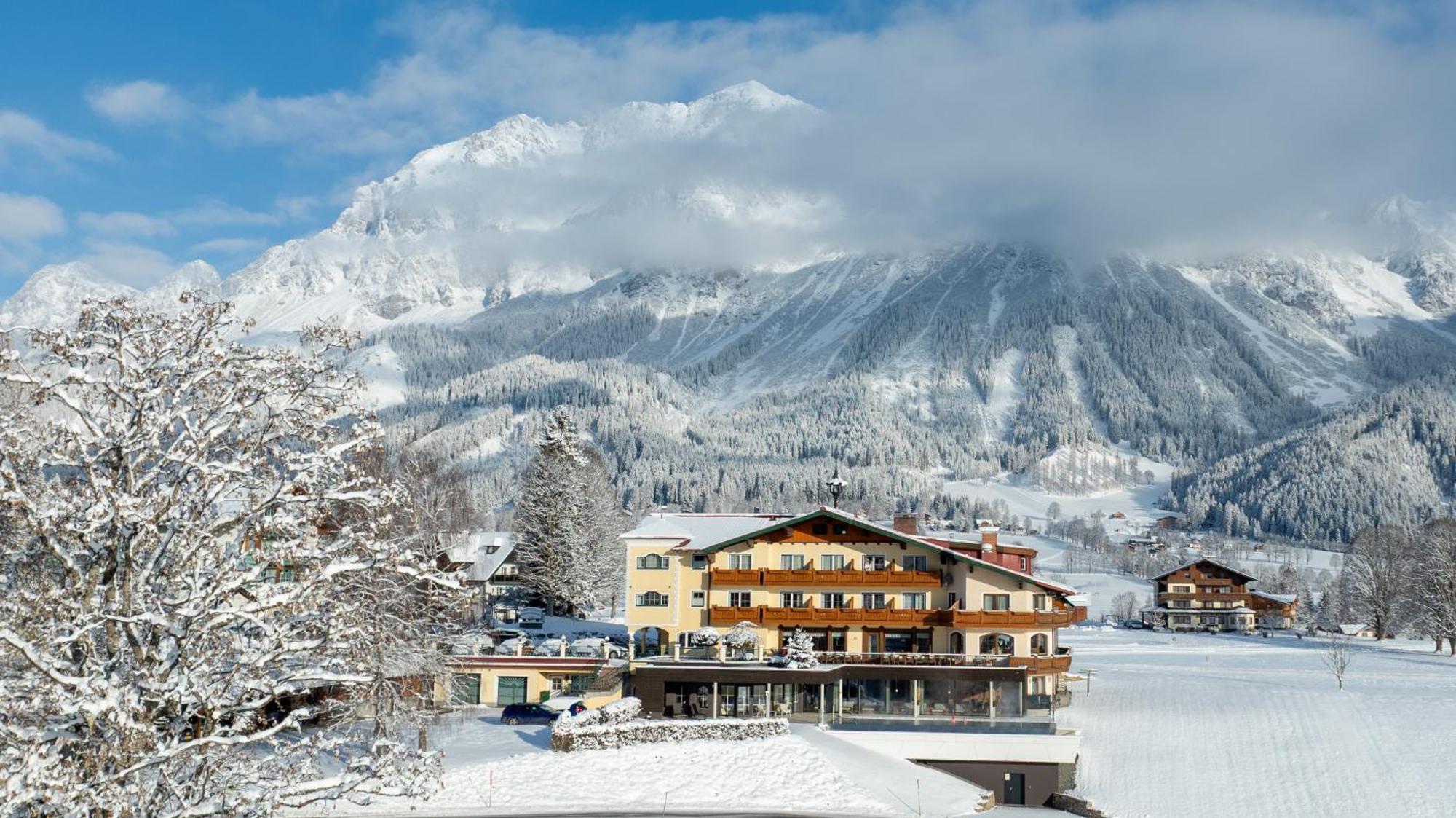 Hotel Ennstalerhof Рамзау ам Дахщайн Екстериор снимка